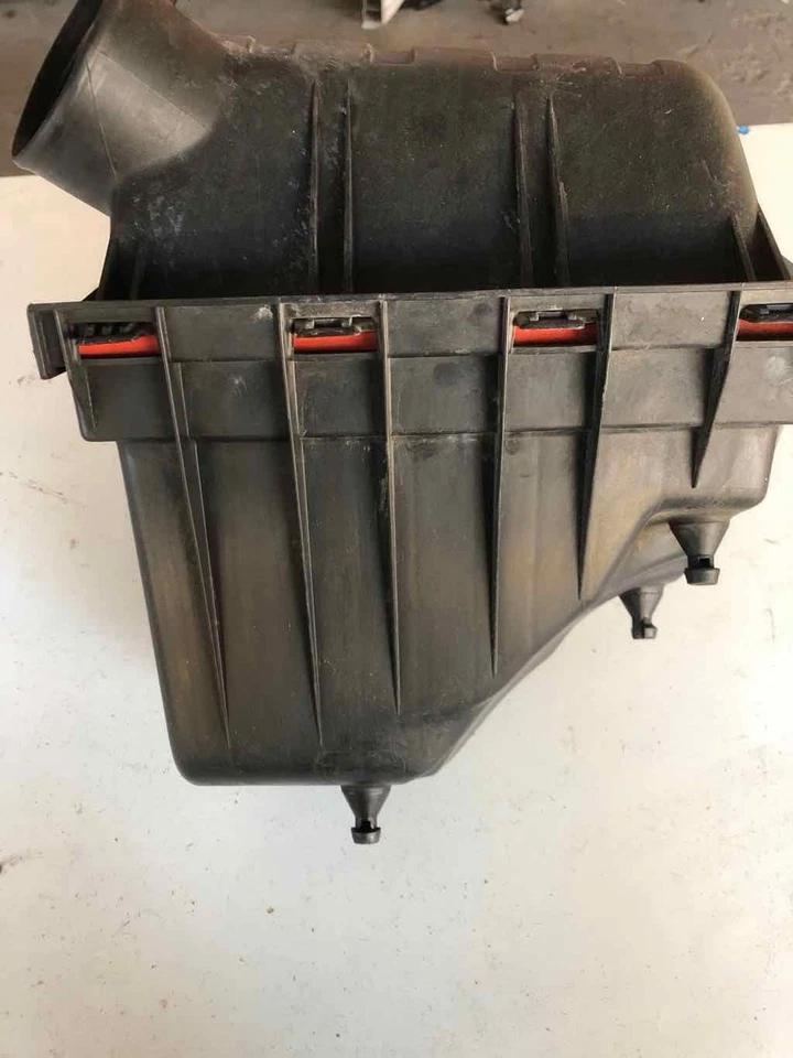 Jeep Liberty Limited 2002-2003 vagón filtro de aire carcasa 3,7 L aire acondicionado Foto 4 de 4