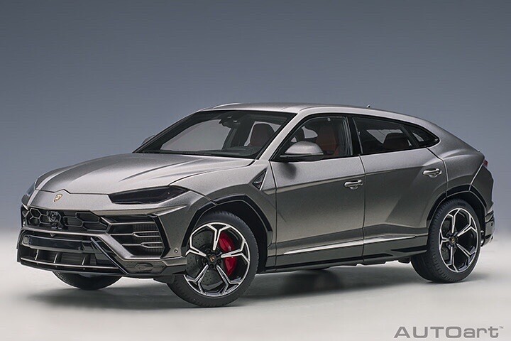 LAMBORGHINI URUS GRIGIO TITANS MATTE GRAY METALLIC 1:18 AUTOart