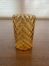 BEAUTIFUL VINTAGE Honey Amber Dragon Scale/Quilted Pattern Tumbler 5"H