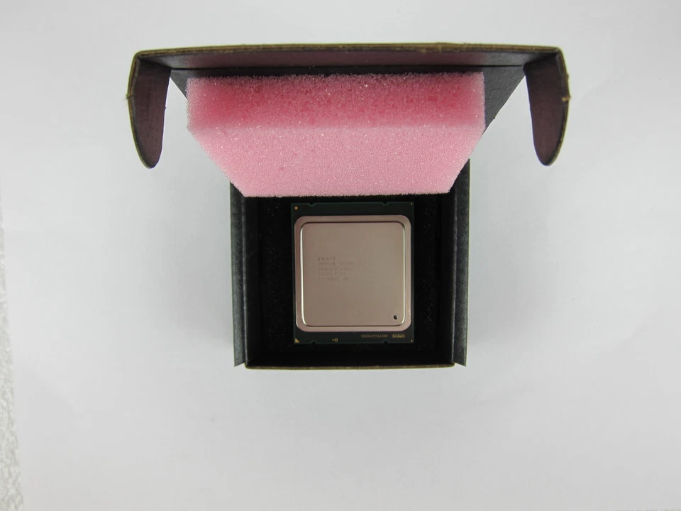 Intel Xeon E5-2670 2.6GHz 20MB L3 8-Core 8.0GT/s 115W LGA2011 SR0KX - Image 2 of 2