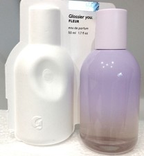 You Fleur Glossier 香水- 一款2025年新的中性香水