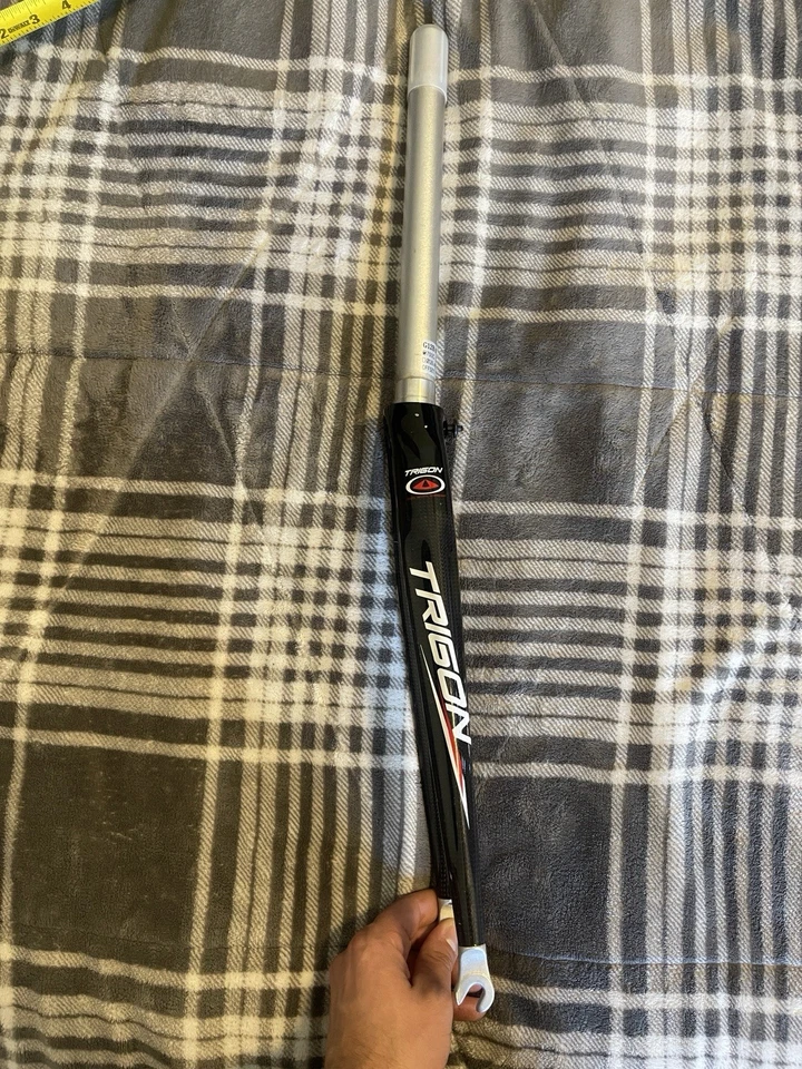 "Horquilla de carretera de carbono Trigon RC-05 - 700c, dirección de aleación de 1-1/8"", desplazamiento de 43 mm" Foto 4 de 4