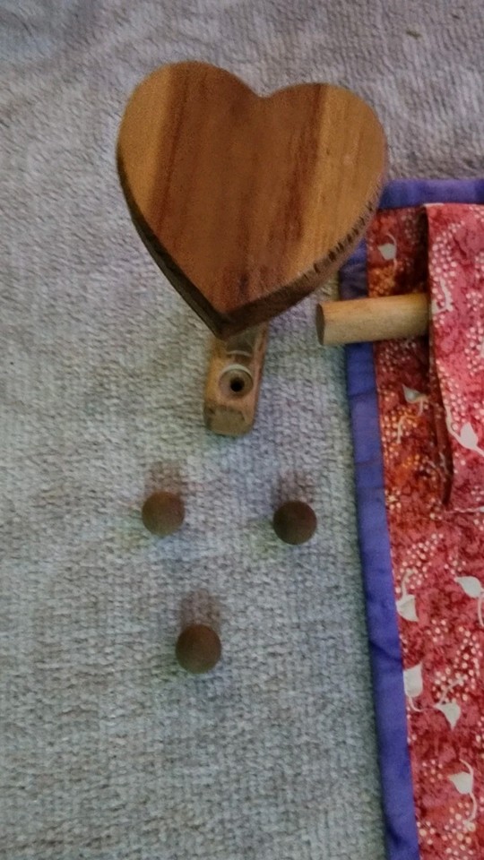 Vtg Handmade Quilted Wall Hanging Scroll "LOVE" Wood Rod, Heart Shaped ...