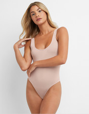 NWT Maidenform Women's Smoothing Seamless Plunge Bodysuit Size XL DMS103