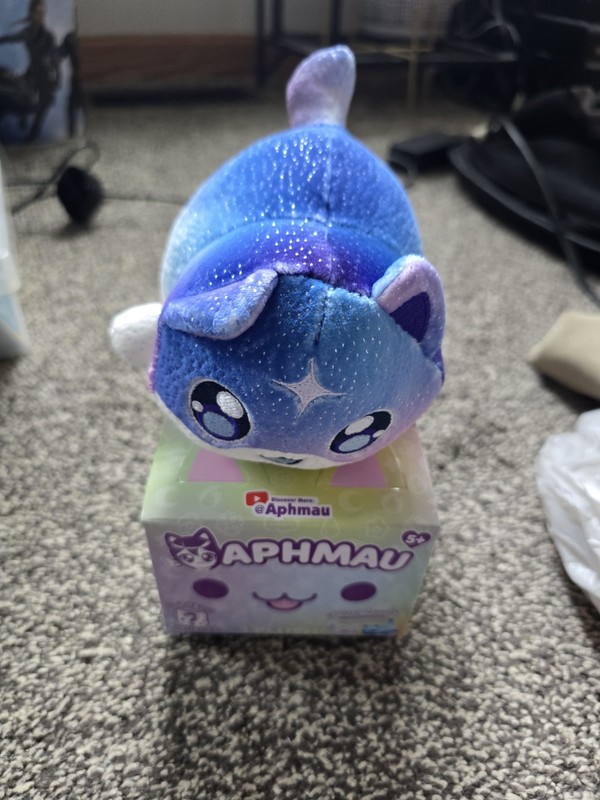 Aphmau MeeMeows 6" Mystery Plush - Elemental Nebula Johnny Cat 