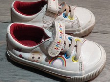 Cocomelon Trainers  Size 4 Boy / Girls Infant Unisex 