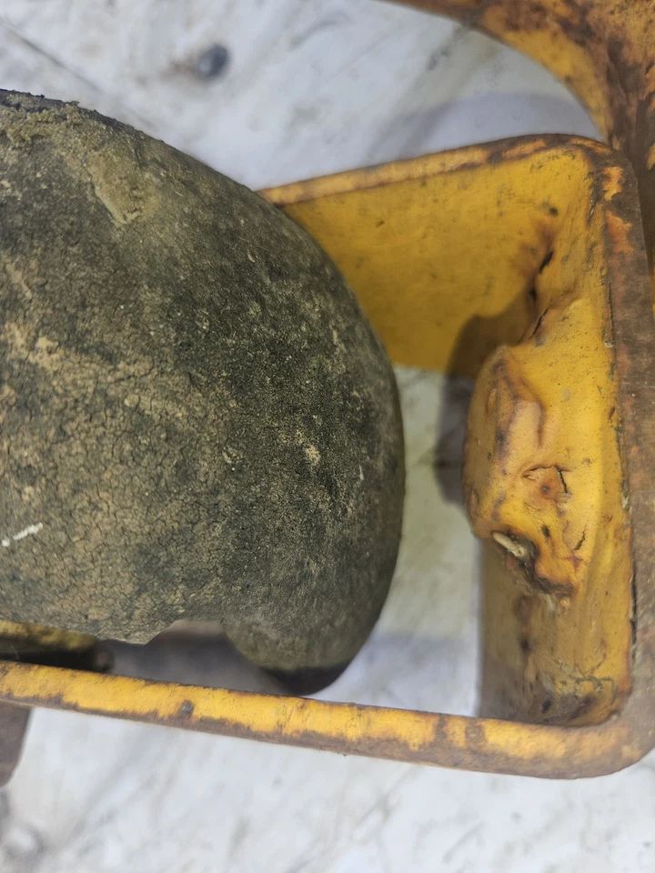 Cub Cadet 3000 Series 48 54 Deck Gauge Wheel 3225 3240 3235 3206 3204 3205 3208 - Image 3 of 3