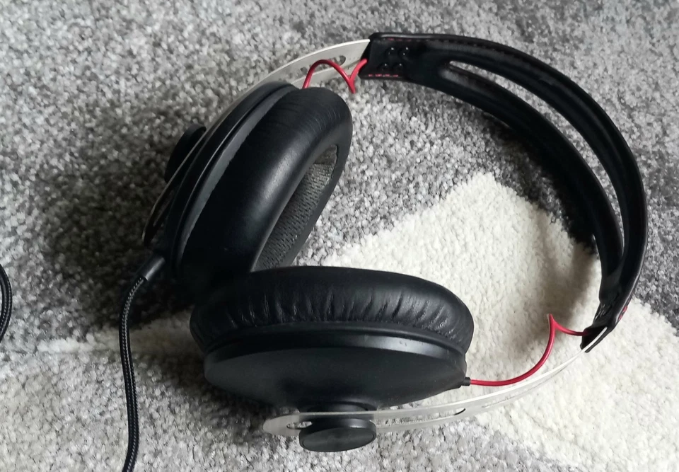 Sennheiser Momentum On Ear In Brown Wired, photo 4 of 5