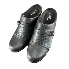 Easy Street Spirit Slip On Clogs Mules Black Buckle Women  s Size 10 M Shoes