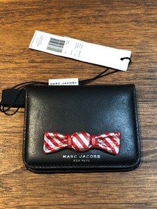 marc jacobs black card holder
