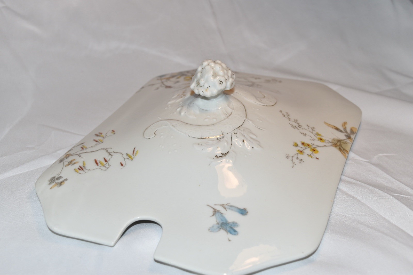 Antique Floral Pattern Haviland & Co Limoges Soup and Vegetable Tureen with Lid