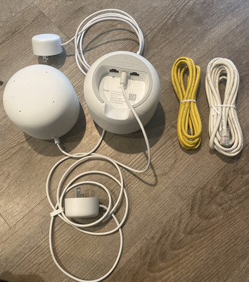 Google Nest WiFi Router Model H2D Snow White Dual Band AC2200 W/1 Node + Cords