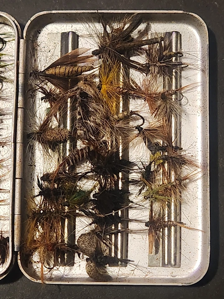 Perrine Sterling Quality Box Packed Full of Vintage Hand Tied Flies Flys - Image 3 of 4