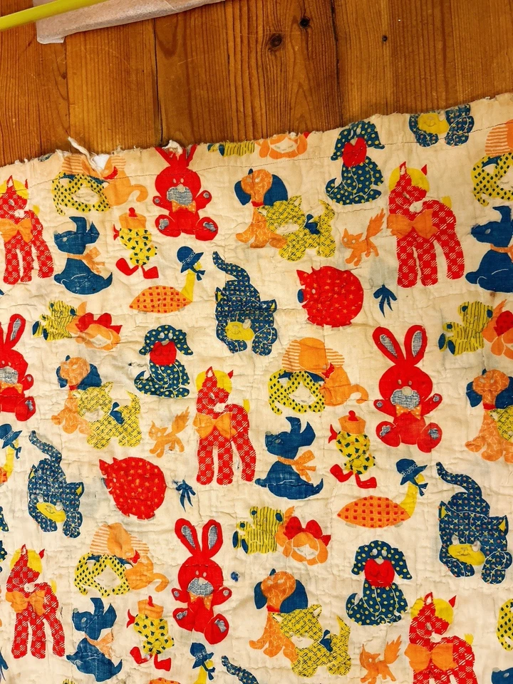 复古婴儿被子双面充满活力的颜色和小磨损 — 第 3/4 张图片