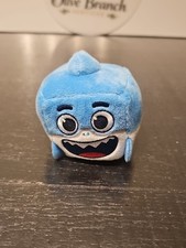 Pinkfong Baby Shark Daddy Shark Plush Cube - WORKS SINGS BABY SHARK