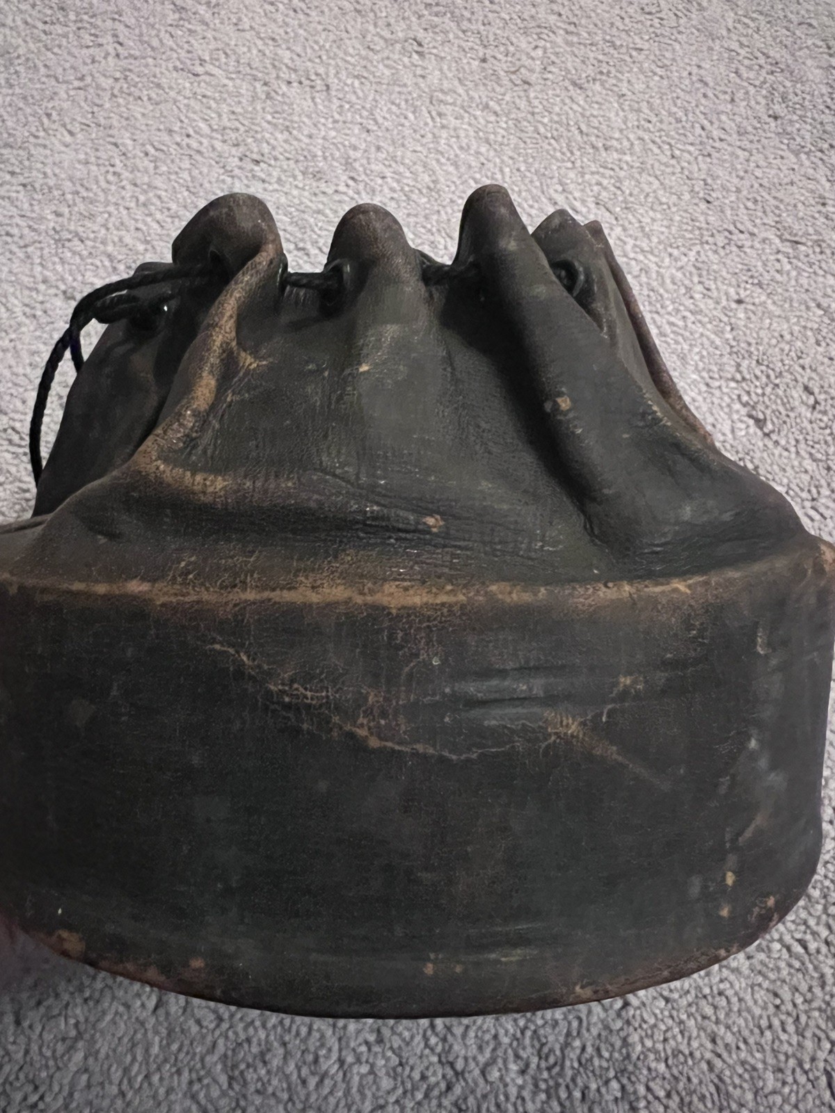 Antique Drawstring Collar Bag with Flat Bottom - image 6