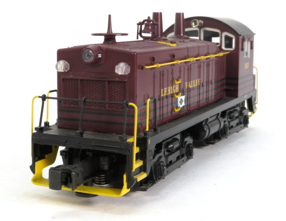 Williams by Bachmann 21507 L.V. NW-2 #253 Diesel Switcher Locomotive, O Gauge - Image 2 of 4