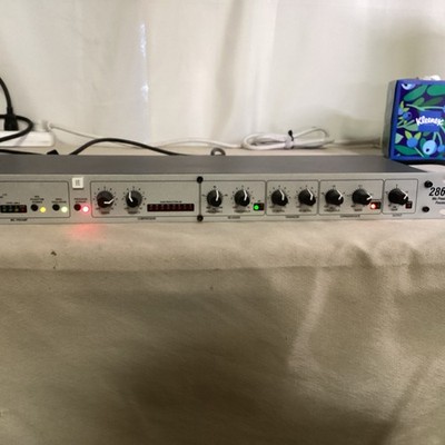 dbx 286s Microphone Preamp Channel Strip Processor w/ Compression & De-Esser