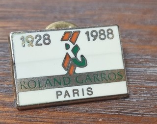 PINS AVEC DÉFAUT ROLAND GARROS ANNIVERSAIRE ARTHUS BERTRAND