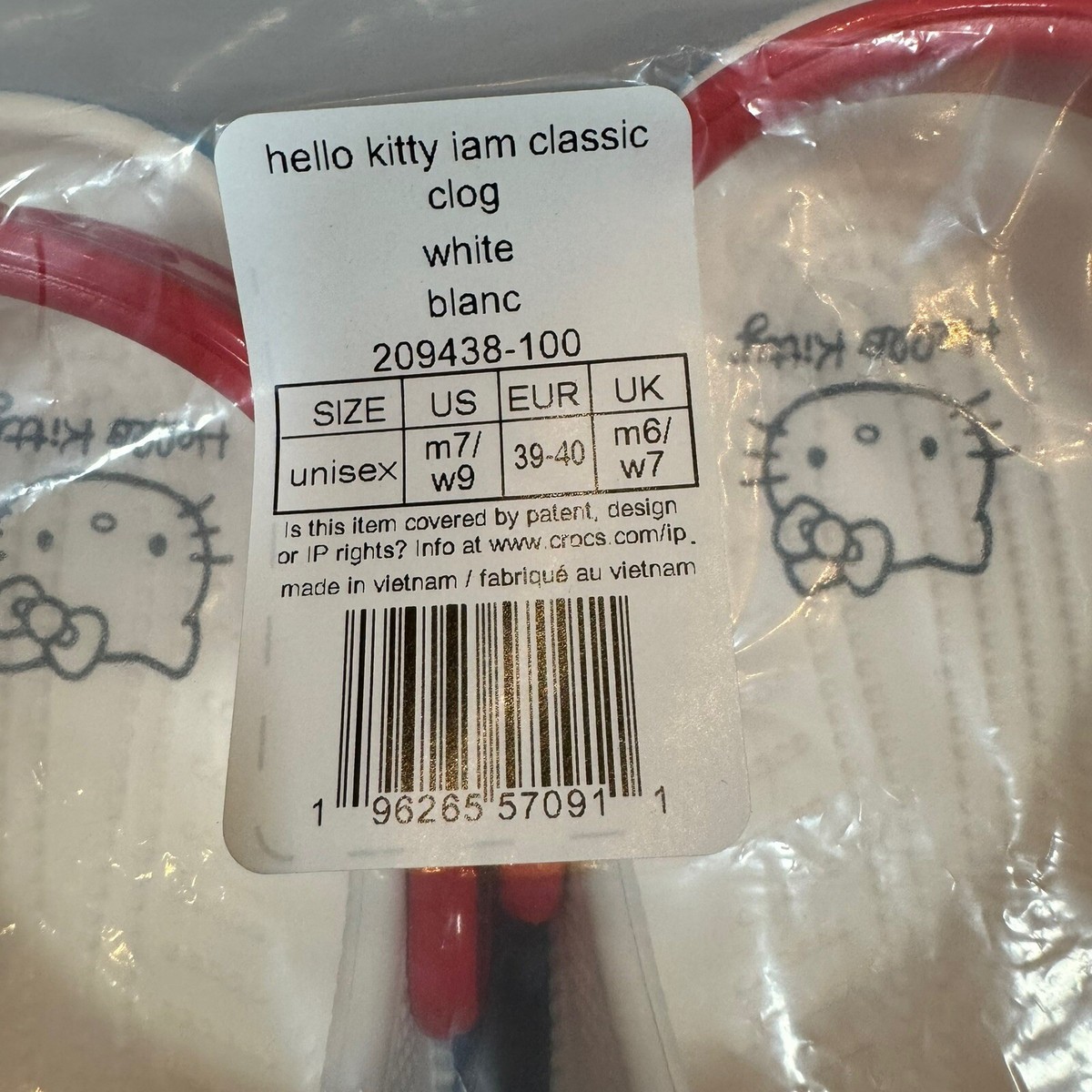 Womens Crocs Hello Kitty Classic Clog Shoes size 9 (also mens size