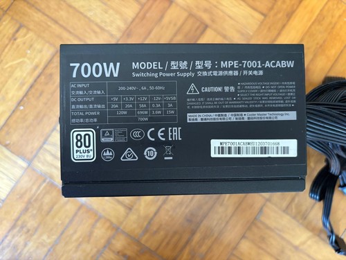 PSU COOLER MASTER MWE 700 230V V2 - Afbeelding 2 van 3