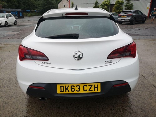 VAUXHALL ASTRA GTC 2.0 CDTi SRi White Manual Diesel 2013 - Picture 6 of 23