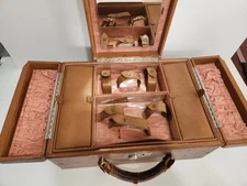 MARK CROSS Leather Train Case with Mirror – Rare Pink Interior , est 1950's
