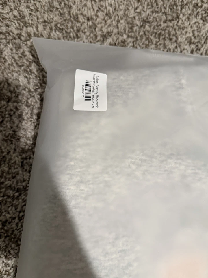 Parke Women's Pink Varsity Mockneck Sweatshirt Valentine's Day, L/Xl - Image 4 of 4