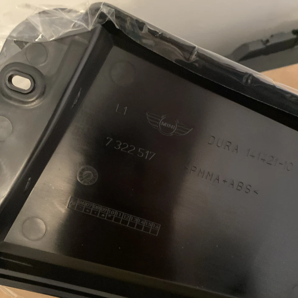 MINI COOPER F55 Left Column B Cover Genuine 7322517 51357322517 NEW - Image 4 of 4