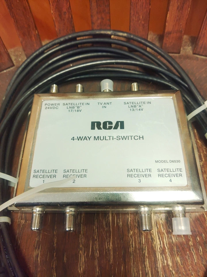 RCA- 4 Way Distribution Multi-Switch Model D6530 Vintage W/ AC Adapter And Cable - Image 2 of 4