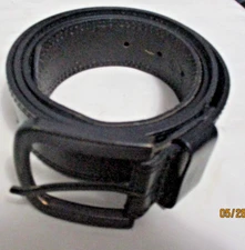Dickies Mens Black Leather size 42 brass buckle Belt