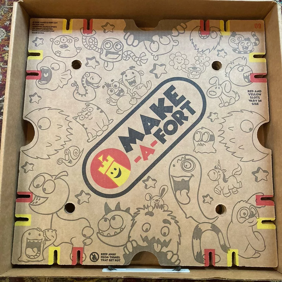 Make-A-Fort Build Kit Spare Parts 11 Panels 26 Yellow Braces 95 Black Connectors - Image 2 of 4