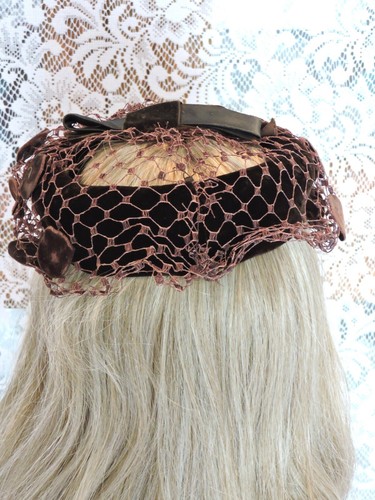 Vintage Ladies Brown Velvet Juliette Ring Hat with Face Net & Velvet Discs - Picture 3 of 5
