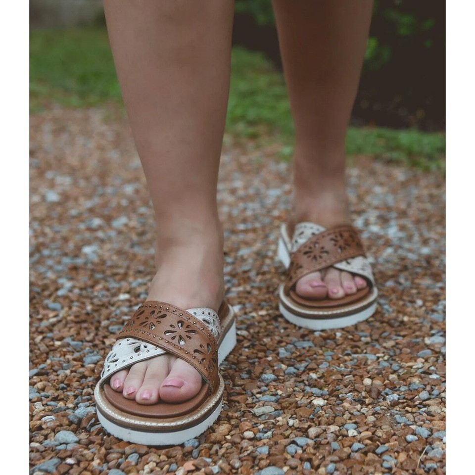 ROAN by BED STU Women's 6.5 Brown White Chant Leather Cross Strap