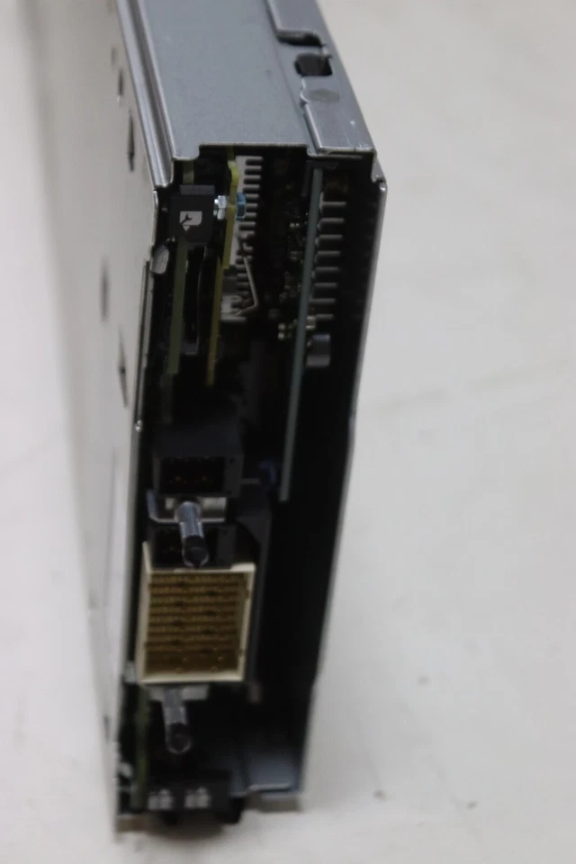 Dell PowerEdge M620 Blade Server  HHB003 - Image 2 of 3