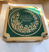 Vintage Sunstone Flower & Leaf Press W/ Cardboard And Blotter Paper