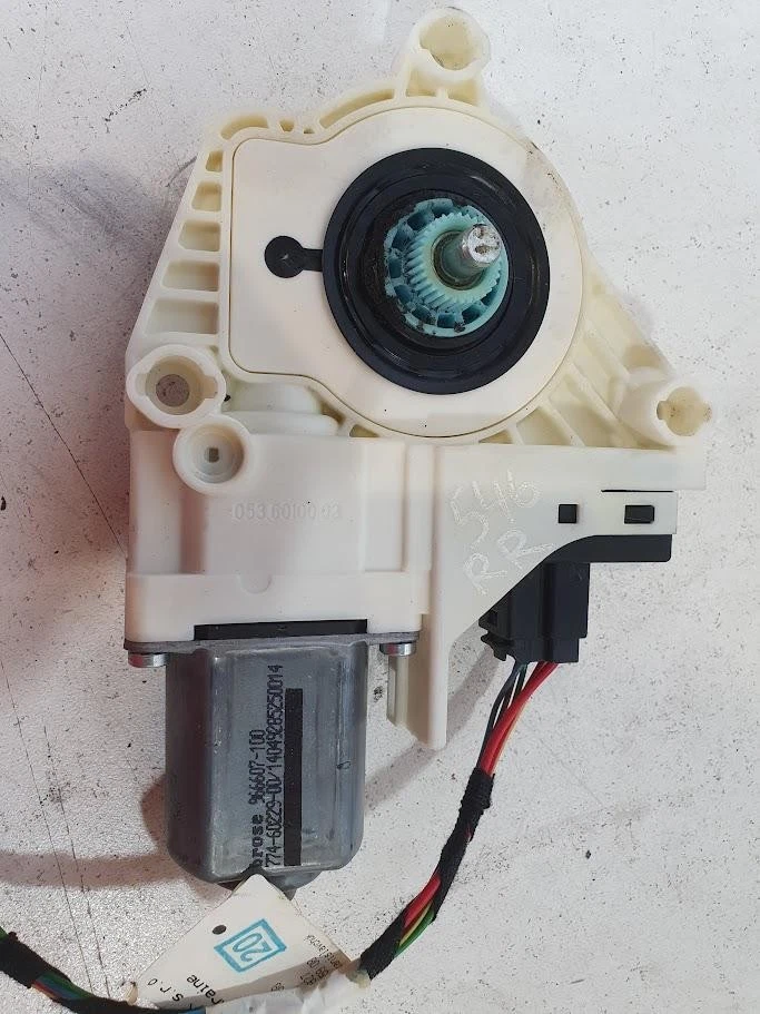 SKODA SUPERB RIGHT REAR WND/MOTOR ONLY 8K0959812 , 3T, 03/09-12/15  - Image 2 of 4