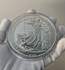 10oz Silver Britannia Coin in capsule  - Extremely Rare -