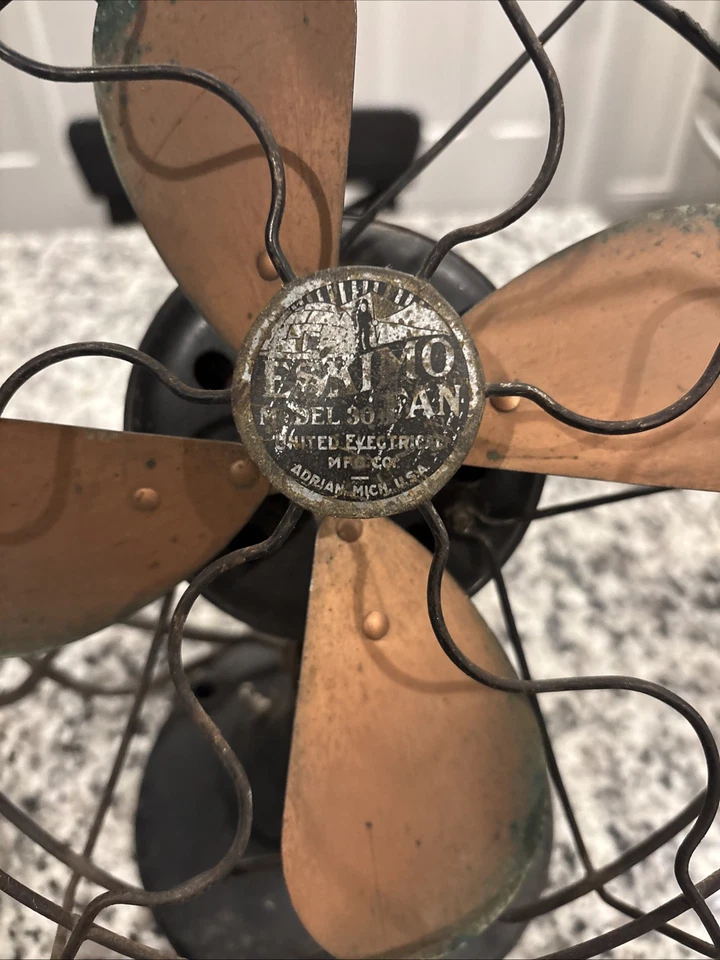 Antique Eskimo Model 30 Fan With Brass Blades 9 Inch Not Working - Image 3 of 4
