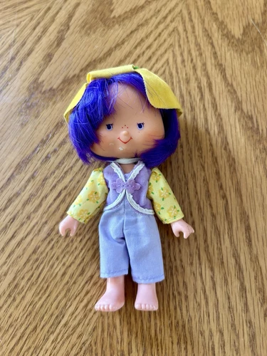Strawberry Shortcake ALMOND TEA Doll Purple Hair Yellow Hat Vintage