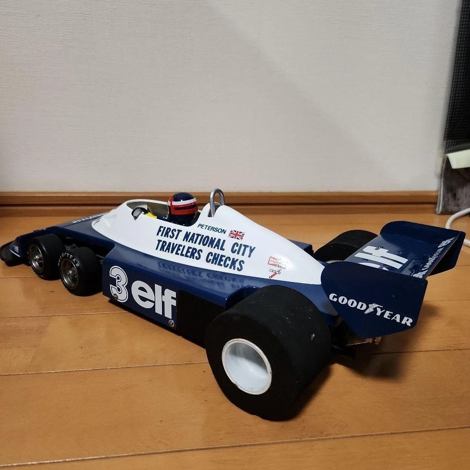 Tamiya 1/10 Tyrrell P34 RC blue and white battery box - Image 4 of 4