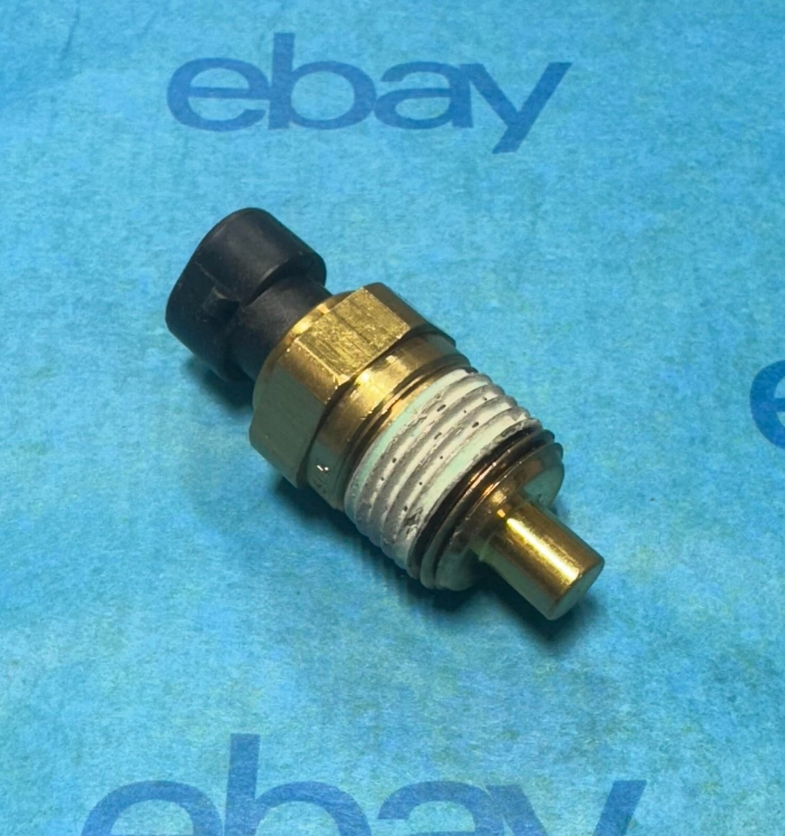 06-23464-000 Genuine Freightliner Transmission Oil Temperature OEM