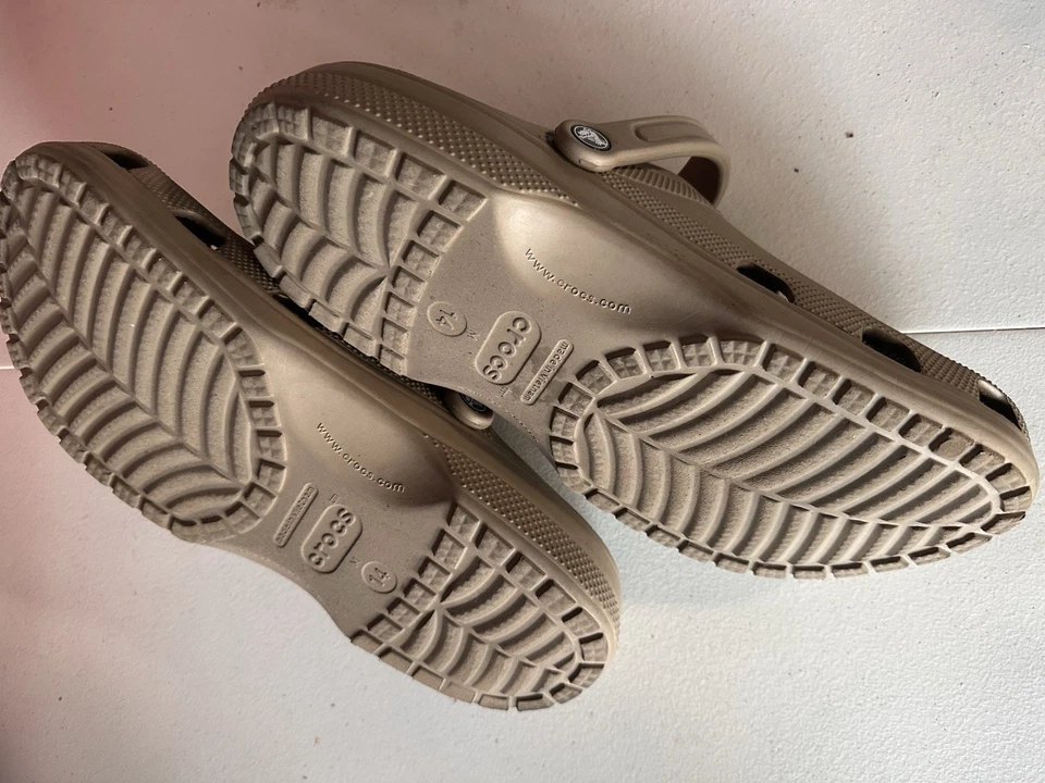 Crocs Classic Clogs Unisex  Beige Comfort Slip On Shoes Mens 14 Womens 16 - Image 4 of 4