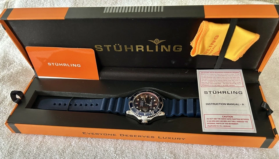 Reloj de cuarzo para hombre Stuhrling Aqua-Diver 3968 Foto 4 de 4