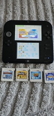 Nintendo 2DS Handheld Konsole Schwarz/Blau mit 4 Spielen