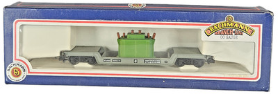 Bachmann 33-877 45 Tonnen Drehgestellbrunnenwagen Spur O BR grau Trafo Ladung verpackt.
