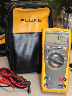 Fluke 177 True RMS Multimeter with Leads & Fluke Case  Free Shipping!!! 