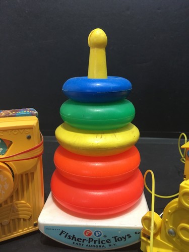 Vintage 70s Fisher-Price Toy Lot 643 Toot Toot Train, 627 Rings,763 Pocket Radio - Foto 3 di 12