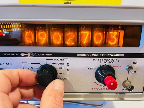 Vintage 1960s Systron-Donner SD 7018 100 MHz Counter w/ Nixie Tubes & Manual - Photo 19/21