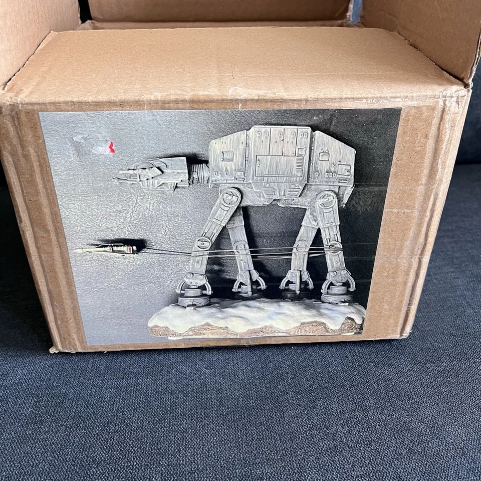 Hawthorne Village Star Wars Galactic AT-AT Princesa Leia - Se ilumina - con certificado de autenticidad Foto 4 de 4